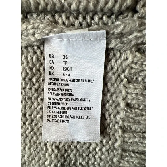 American Eagle Cardigan Gray Black Silver Fair Isle Chevron Sweater Women XS - Picture 6 of 10